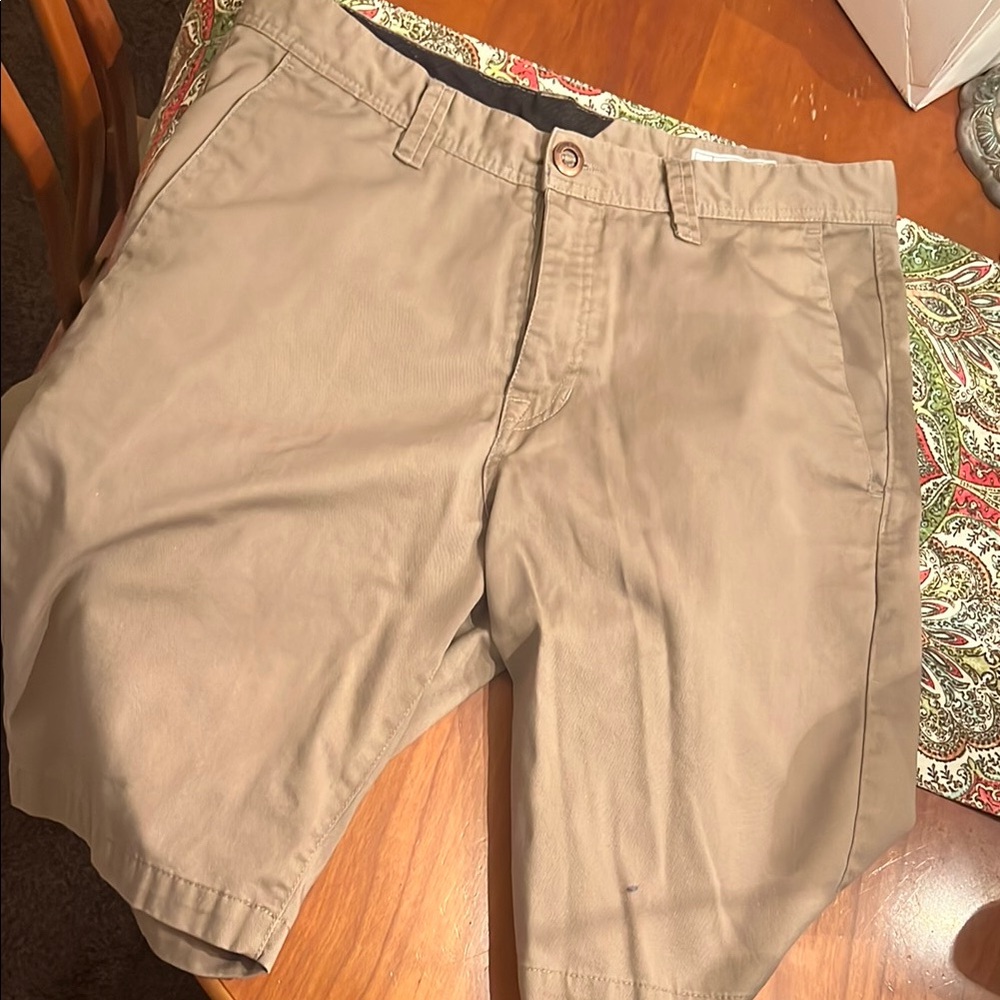 Volcom Men's Flat Front Shorts - Tan